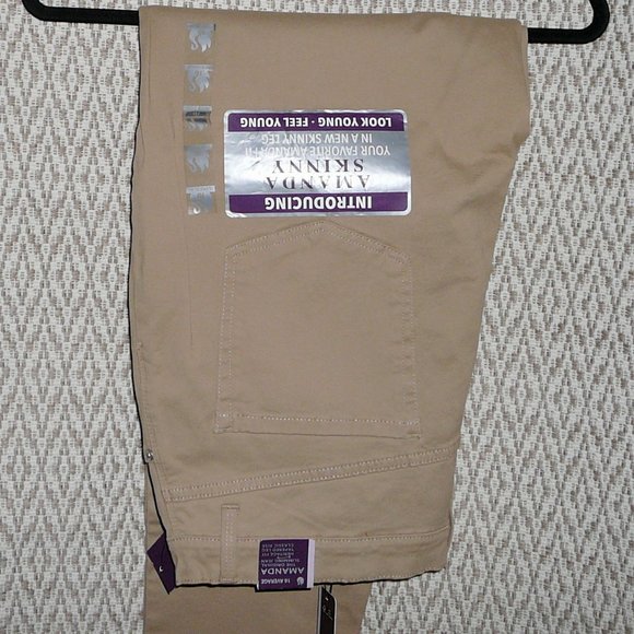 NWT Gloria Vanderbilt Amanda Tapered Leg Slimming Jeans Pants Size 16 - Picture 11 of 11